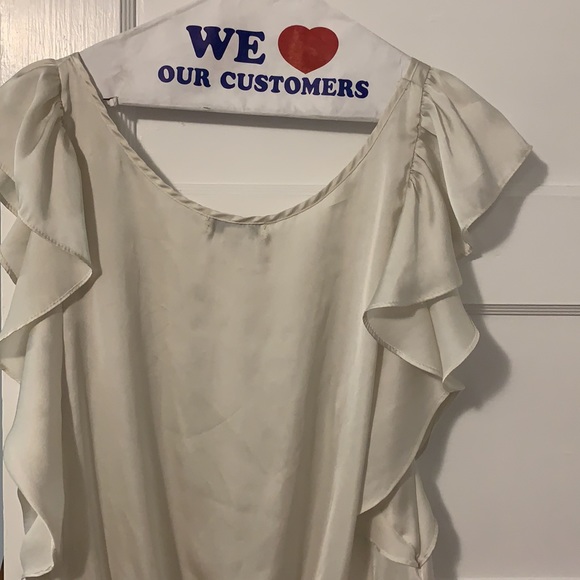 Off-white/creme colored top - Picture 7 of 12